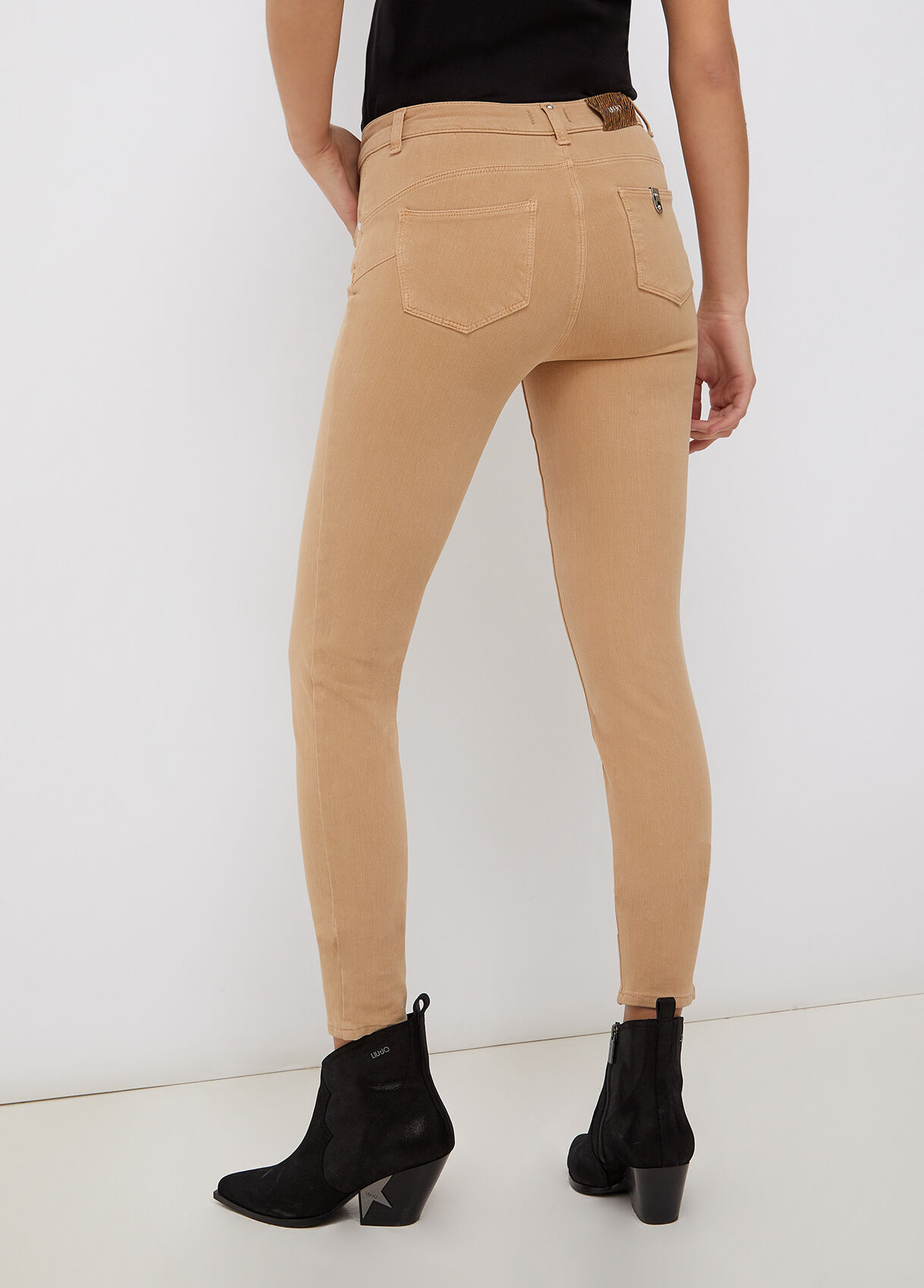 Amazing Fit skinny trousers
