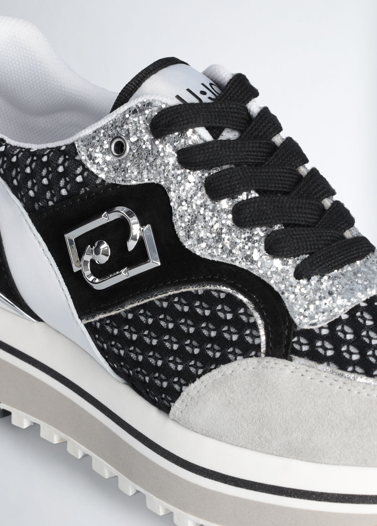 Platform sneakers with cutout details