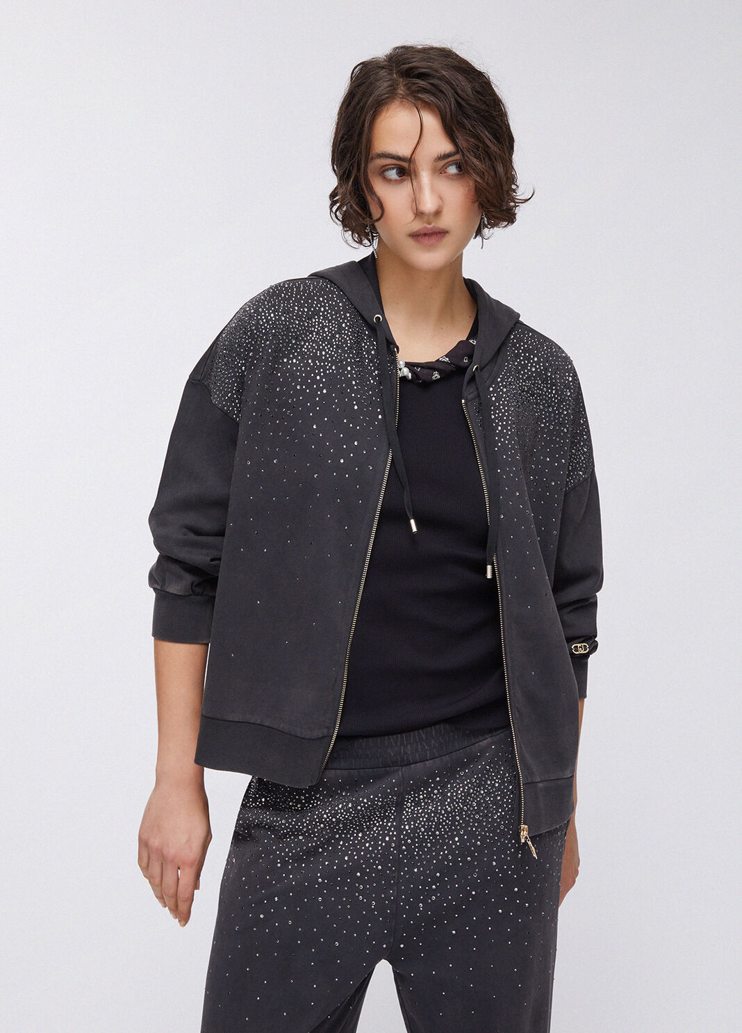 Sweatjacke mit Kapuze und Strass schwarz Liu Jo - large image number 0