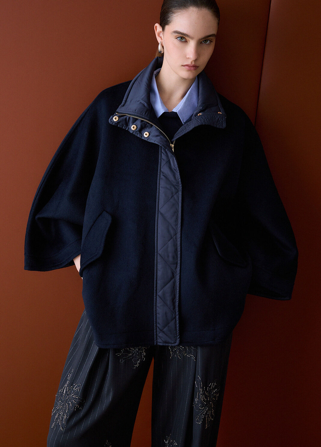 Cape Kimono en Laine bleu fonc&eacute; Liu Jo - large image number 2