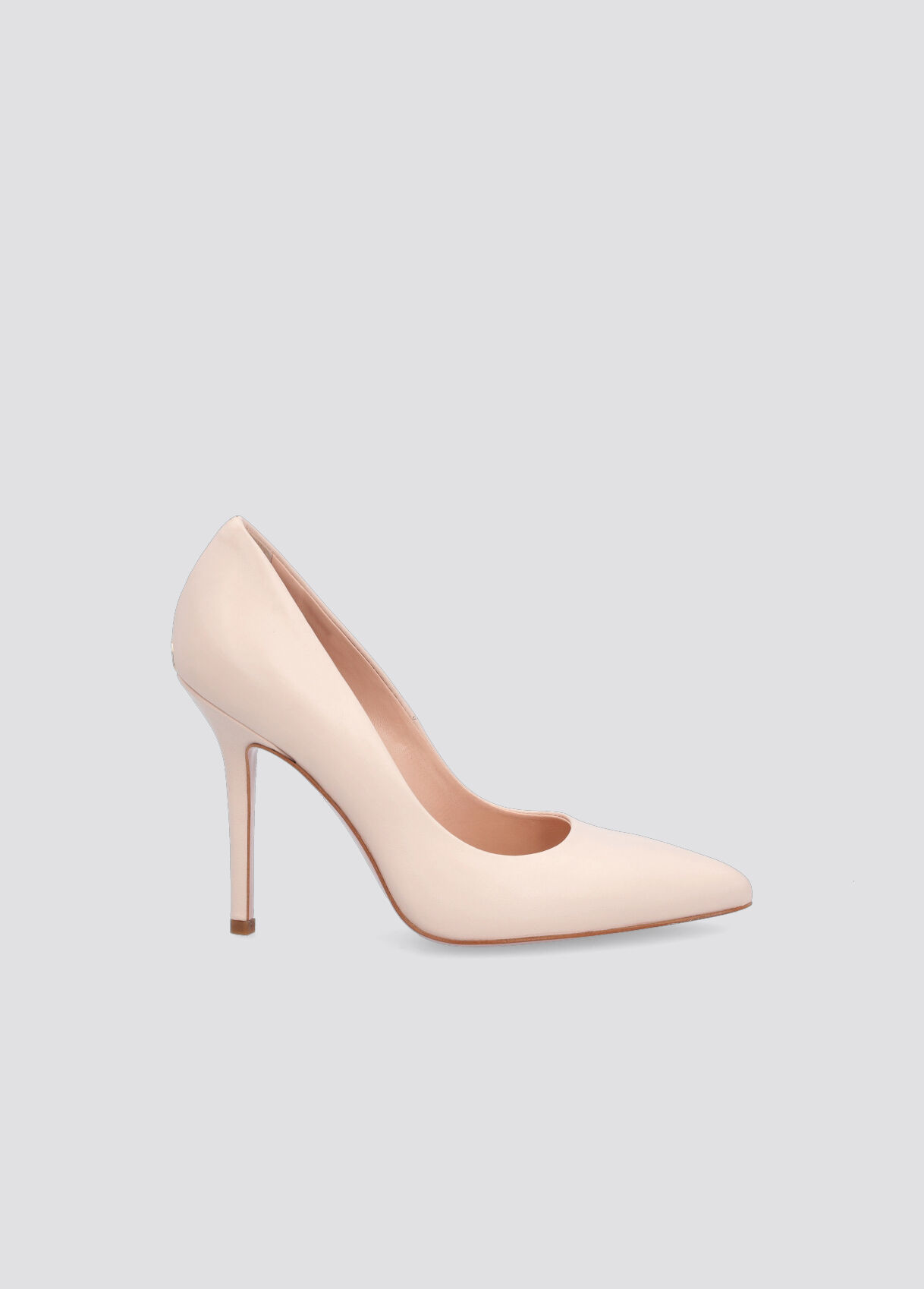 Heeled Shoes: High Heel, Large or 