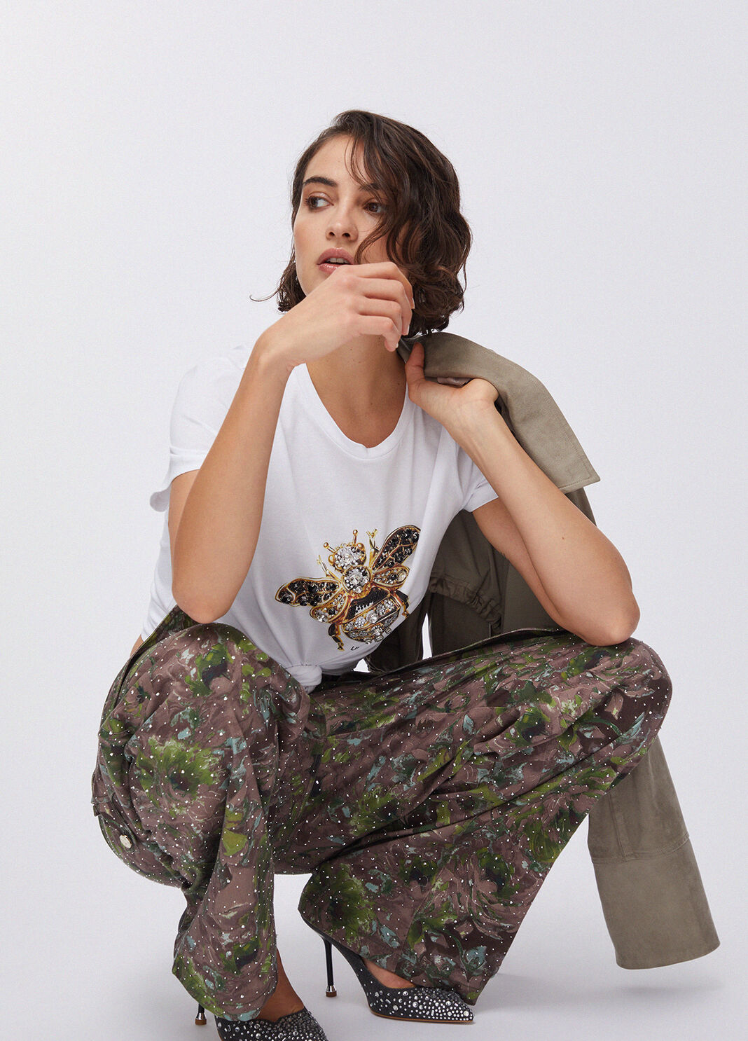 T-shirt with print and appliqu&eacute;s bee Liu Jo - large image number 3