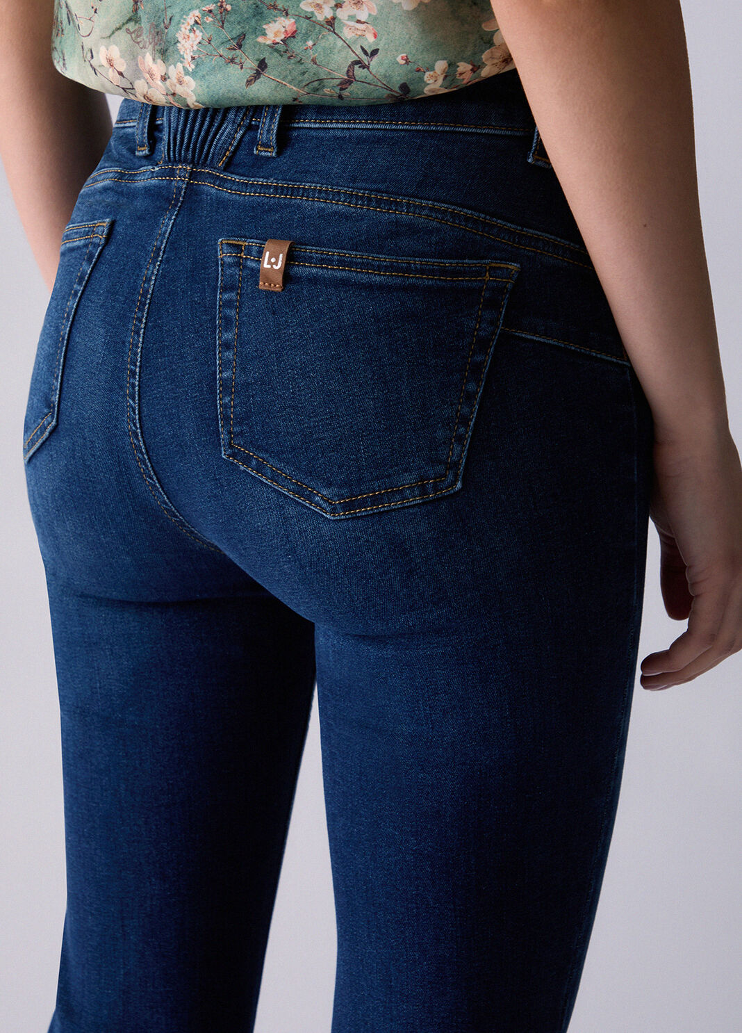 Jean bootcut d&eacute;lav&eacute; denim bleu Liu Jo - large image number 4
