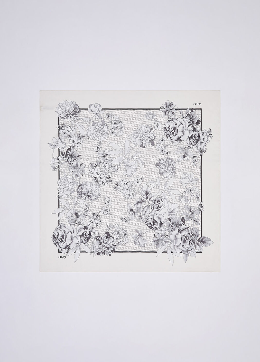 Grand foulard &agrave; fleurs noir Liu Jo - large image number 2