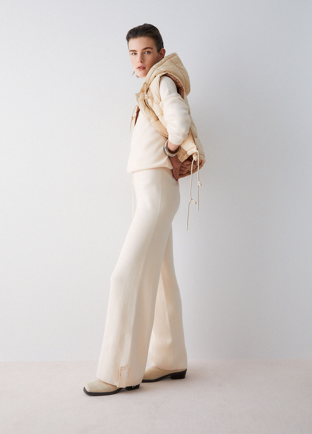 Pantal&oacute;n de punto con abalorios champ&aacute;n Liu Jo - large image number 2