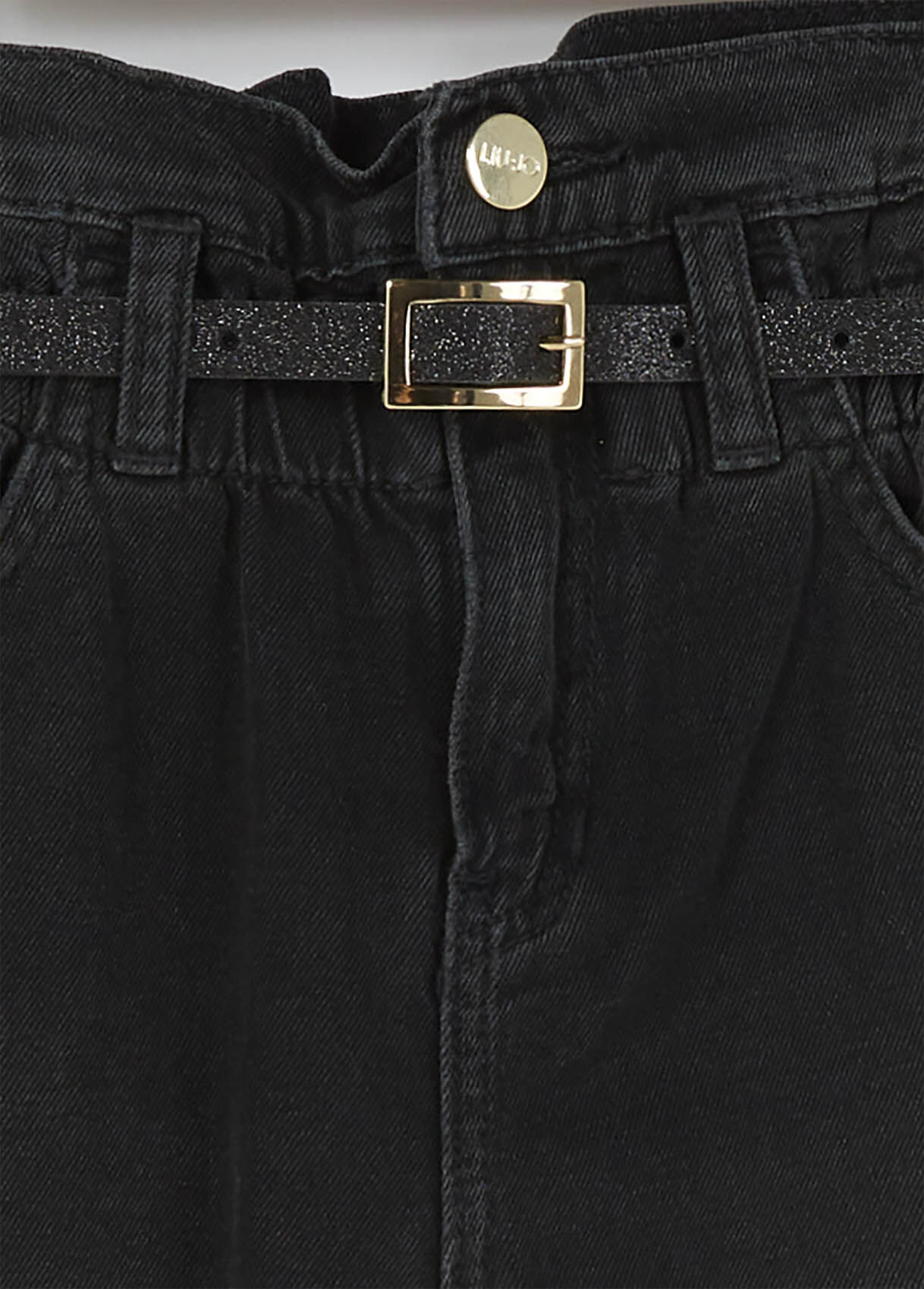 Mom-fit jeans