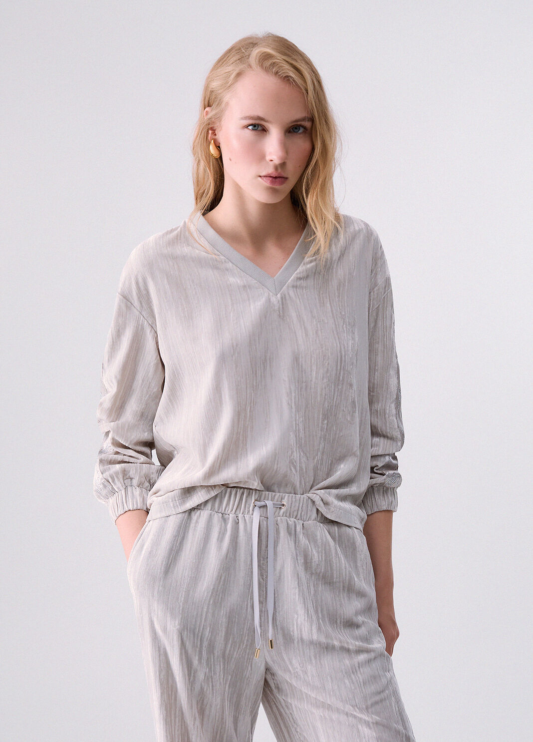 Sweatshirt aus Samt crinkle Wei&szlig; Liu Jo - large image number 0