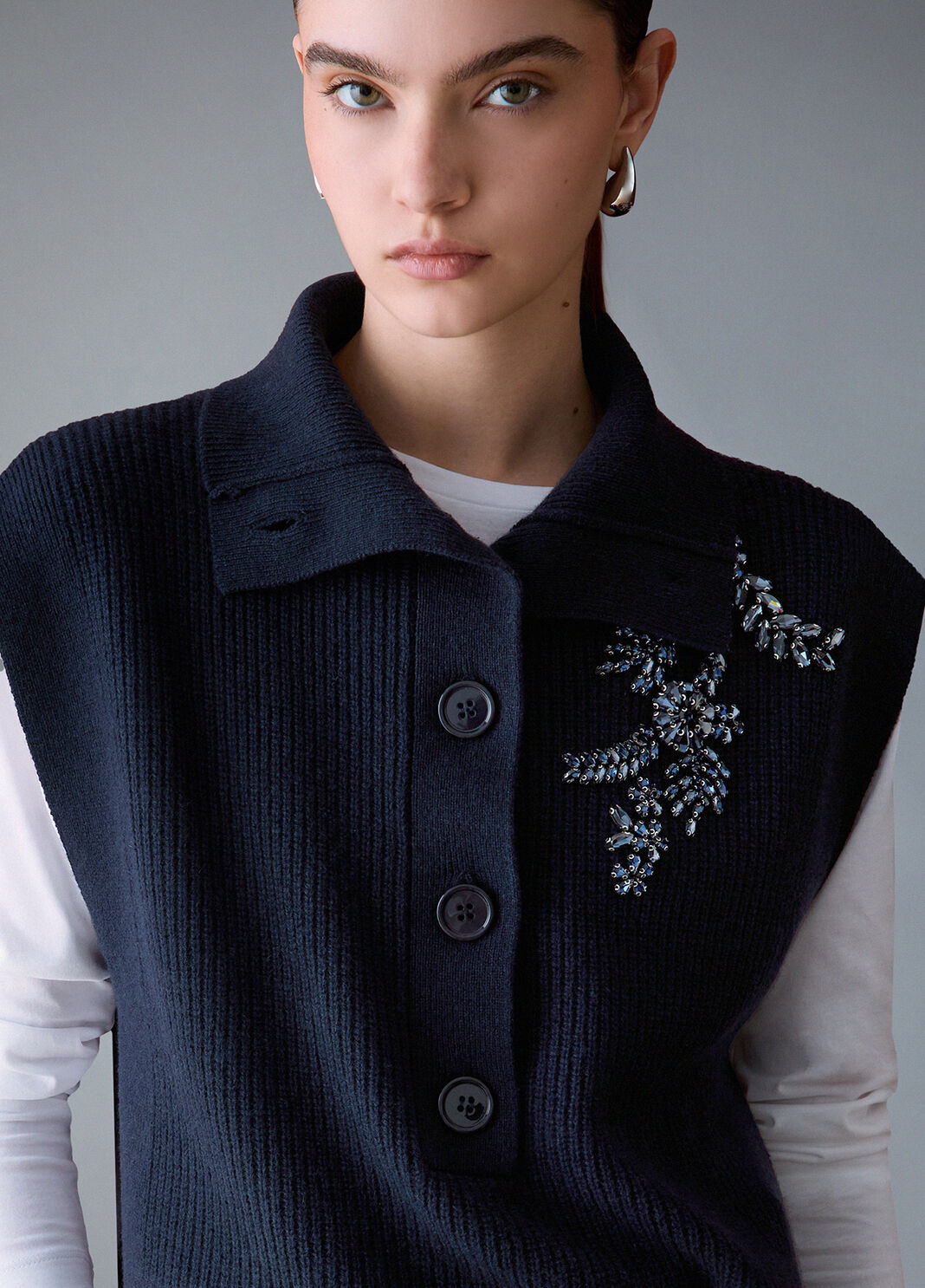 Vestes sans manches en laine avec broderie bijou bleu fonc&eacute; Liu Jo - large image number 2