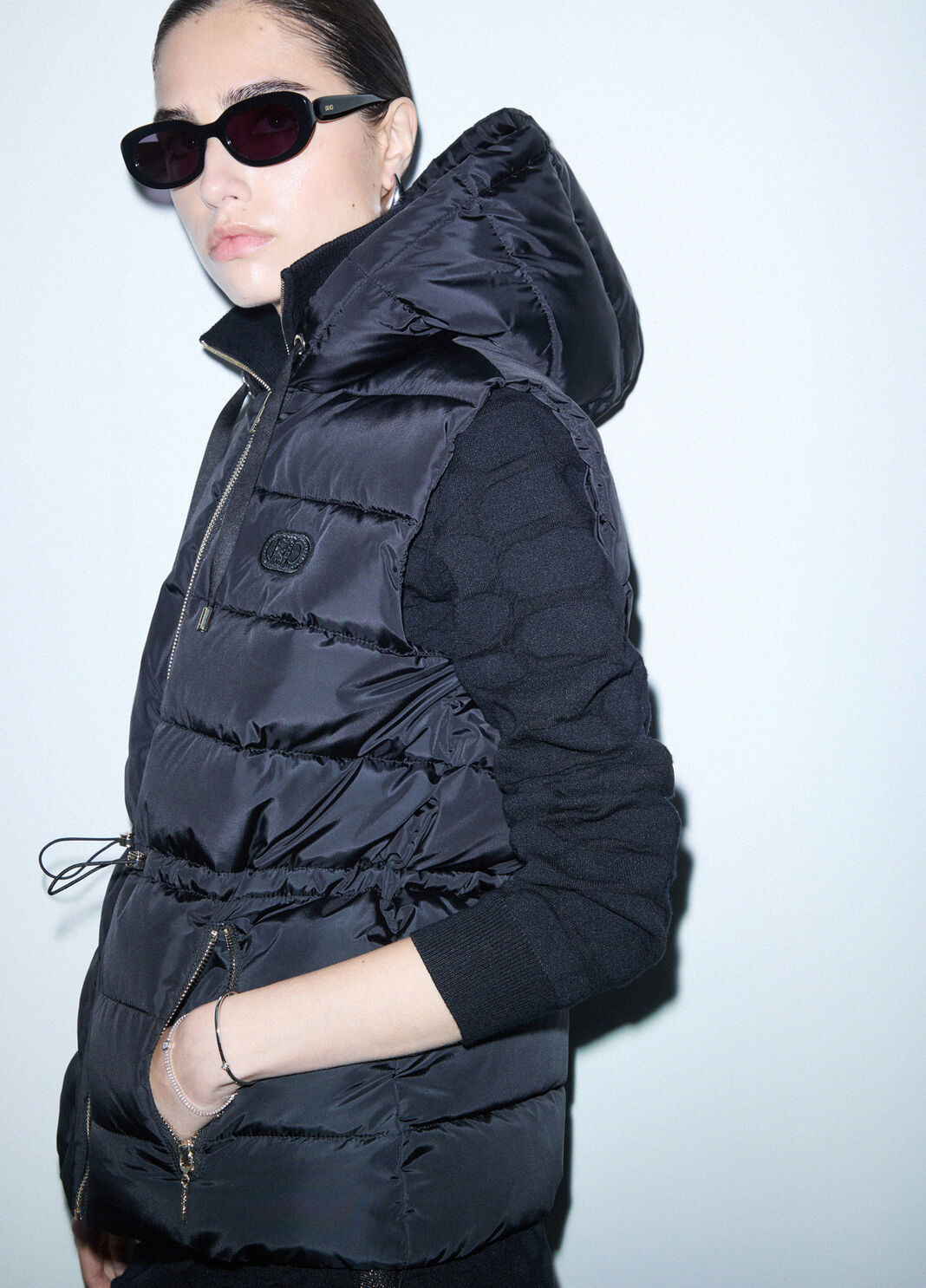 Kurze wattierte Nylonjacke schwarz Liu Jo - large image number 3