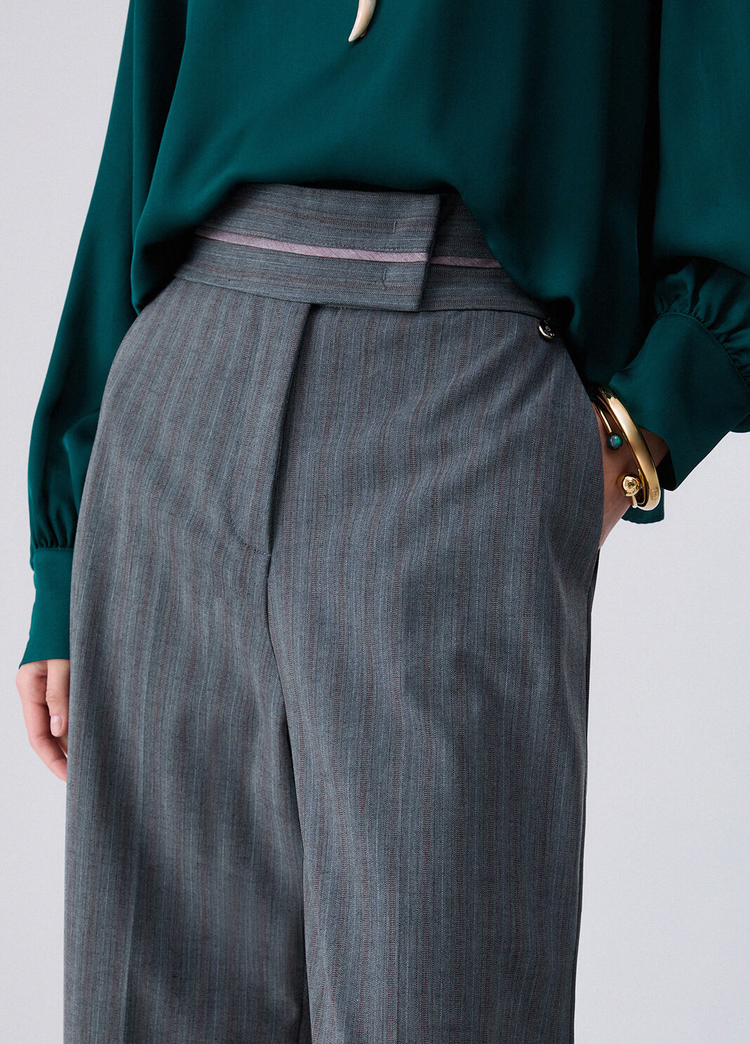 Pinstriped trousers in a wool blend dark grey Liu Jo - large image number 4