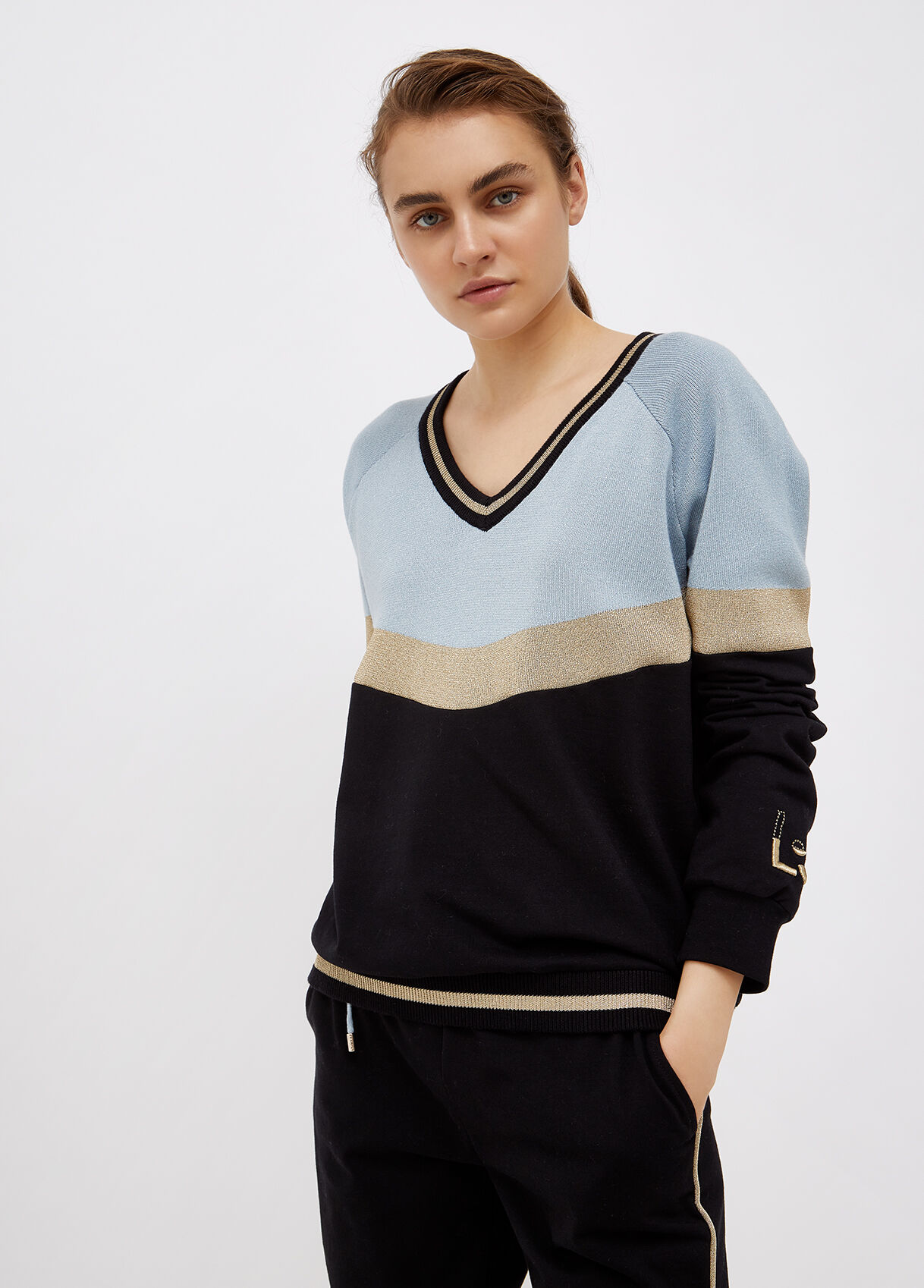 colour block sweatshirt