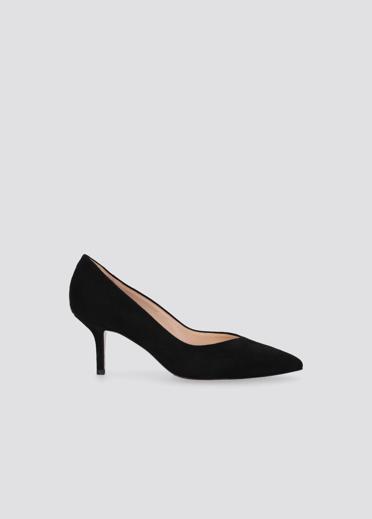 black stiletto shoes