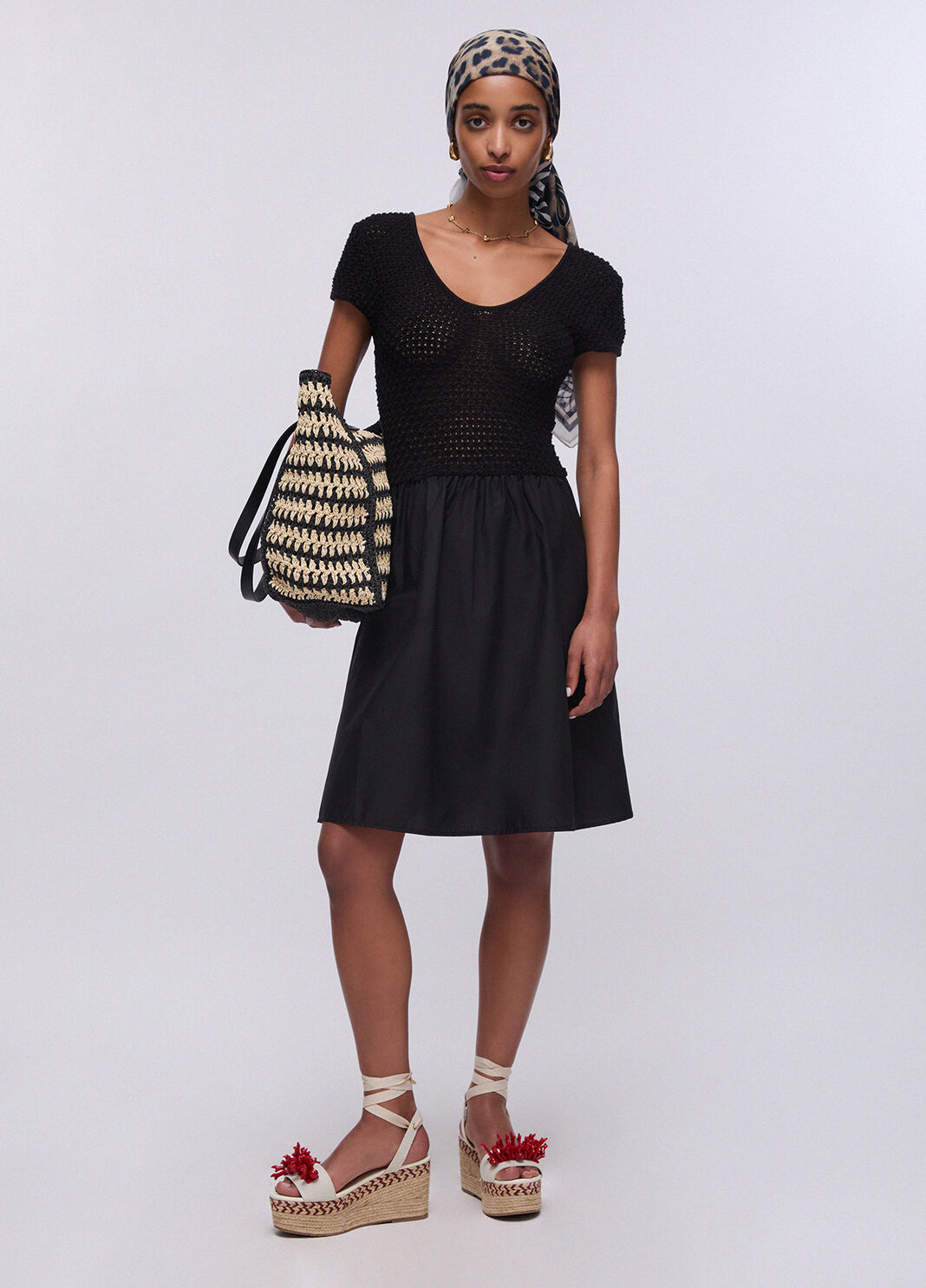 Kurzes Kleid mit Einsatz aus Popeline Schwarz Liu Jo - large image number 5