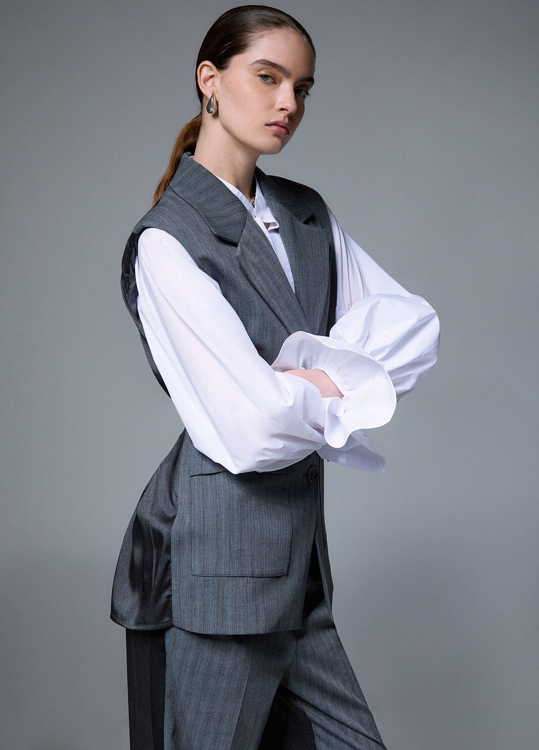 Gilet con pliss&eacute; grigio scuro Liu Jo - large image number 2