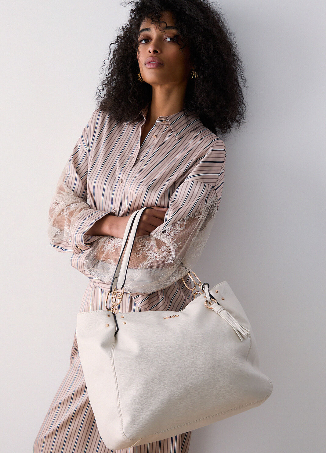 Mittelgro&szlig;e Schultertasche Creme Liu Jo - large image number 0