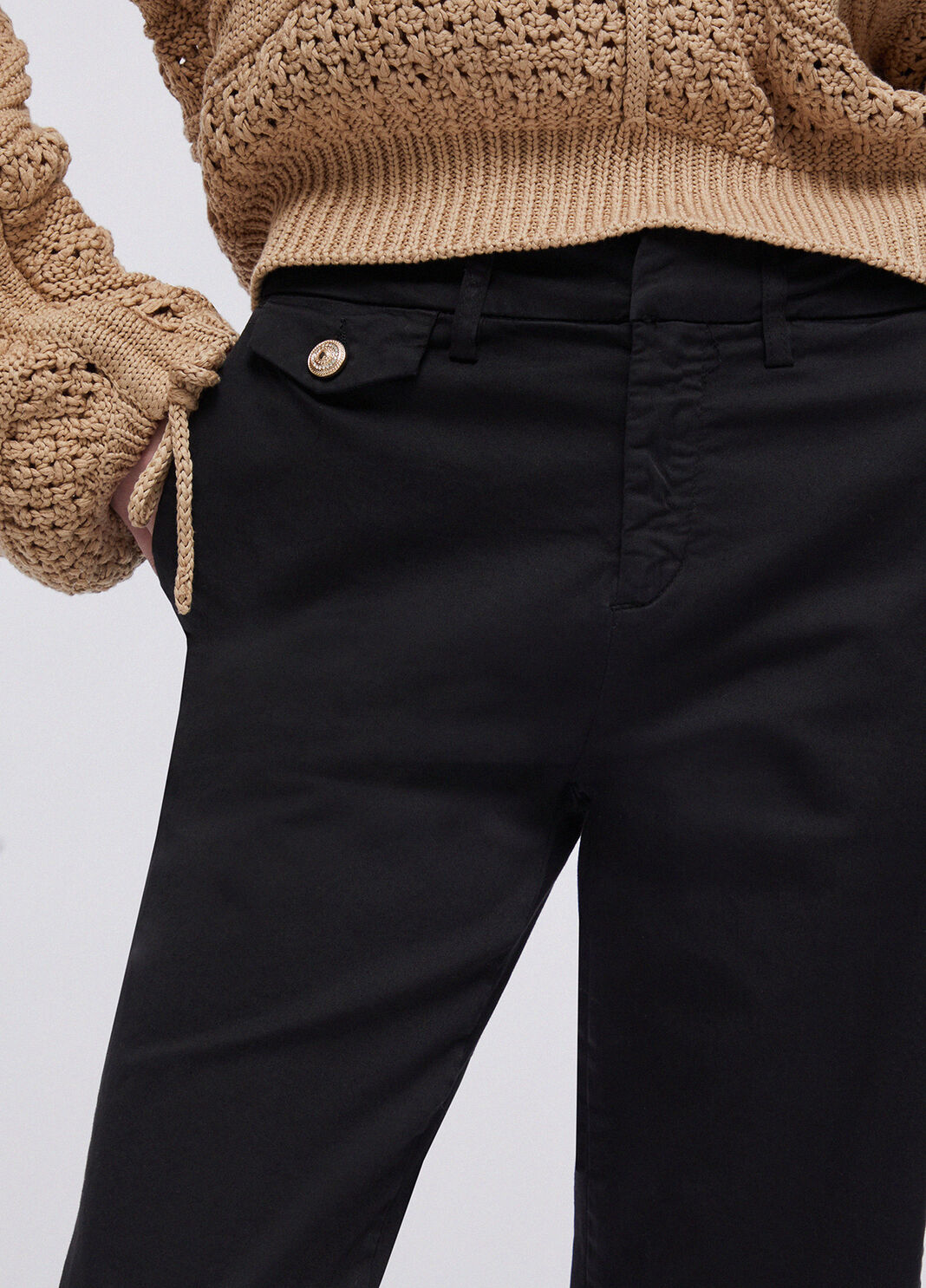 Chinohose mit Patten Schwarz Liu Jo - large image number 4