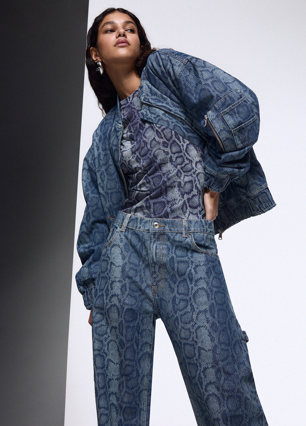 Worker Jeans aus Denim in Python-Optik denimblau Liu Jo - large image number 2