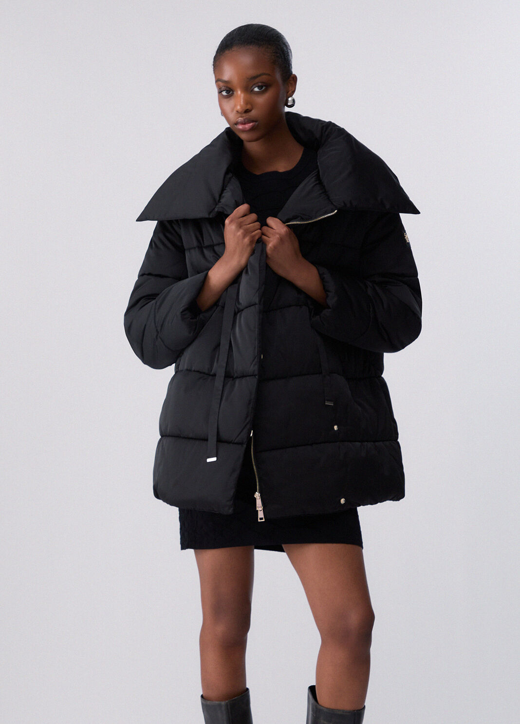 Oversized padded jacket in shiny nylon black Liu Jo - large image number 0