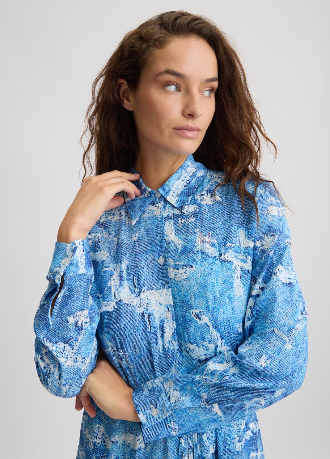 Vestido camisero efecto denim estampado de denim Liu Jo - large image number 2