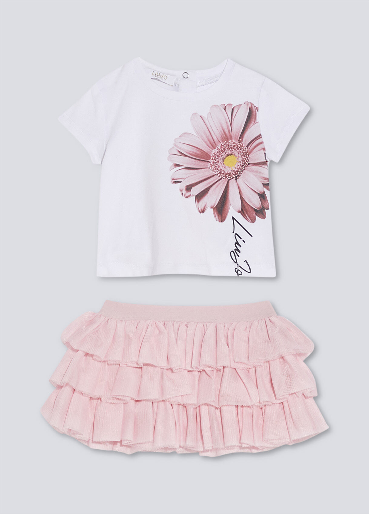 skirt and jersey outfit