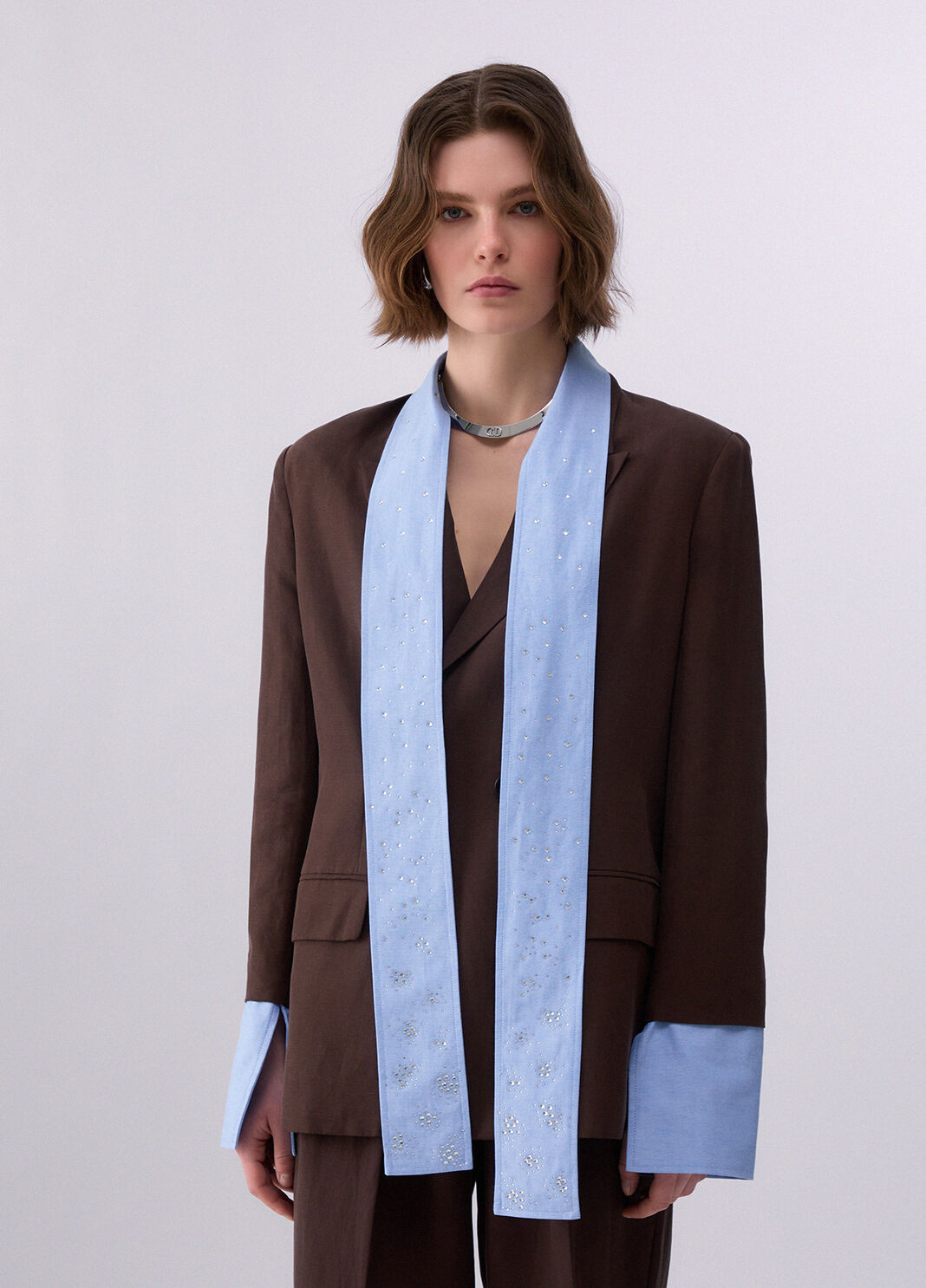 Blazer con bufanda joya marr&oacute;n oscuro Liu Jo - large image number 0