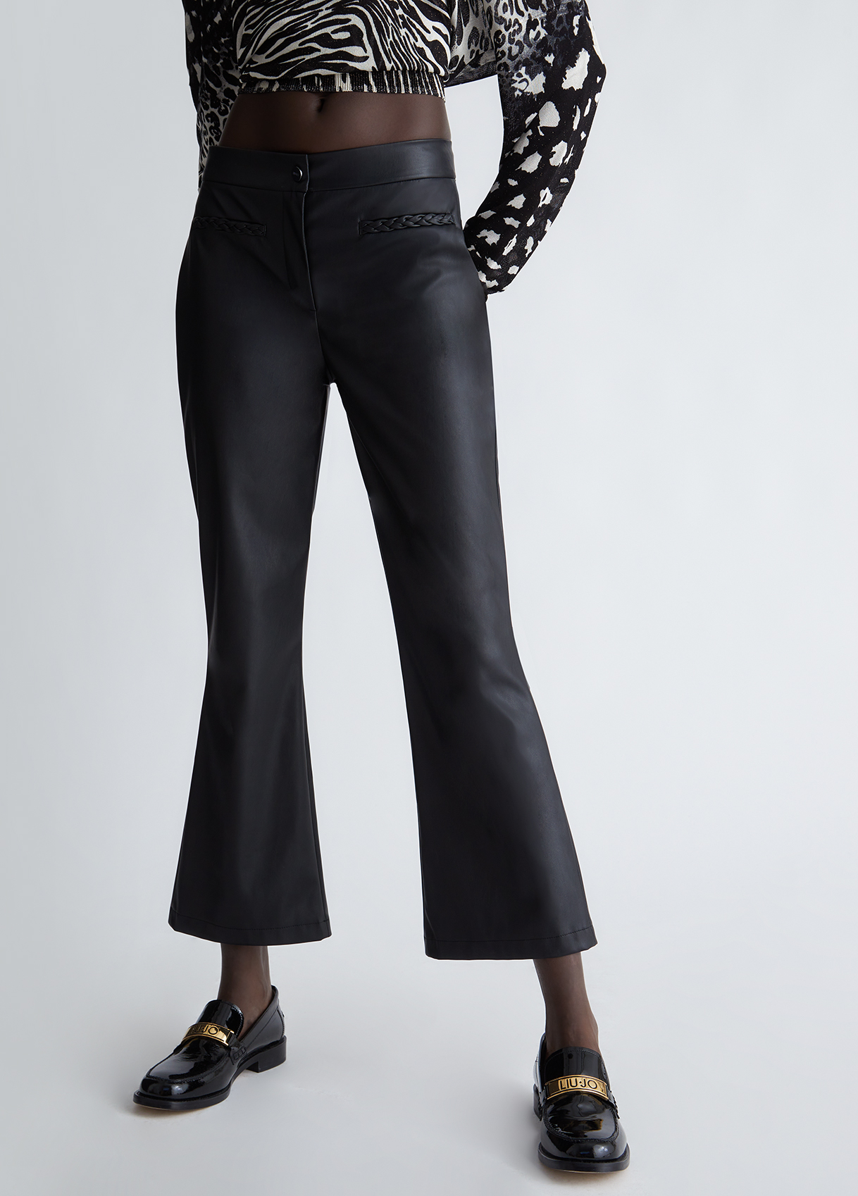 Liujo Pantalon À Patte D'éph En Tissu Enduit