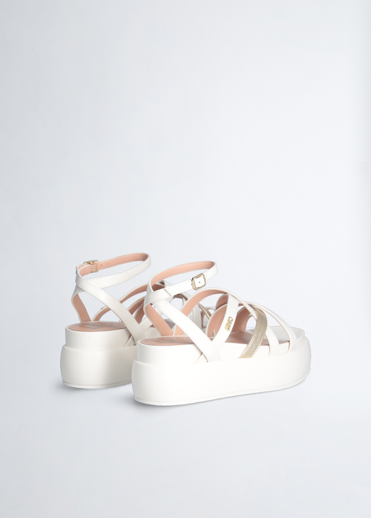 [JILLSTUART]★韓国人気★ARIA PADDED STRAP PLATFORM SANDALS JILLSTUART]☆韓国人気☆ARIA PADDED STRAP PLATFORM SANDALS