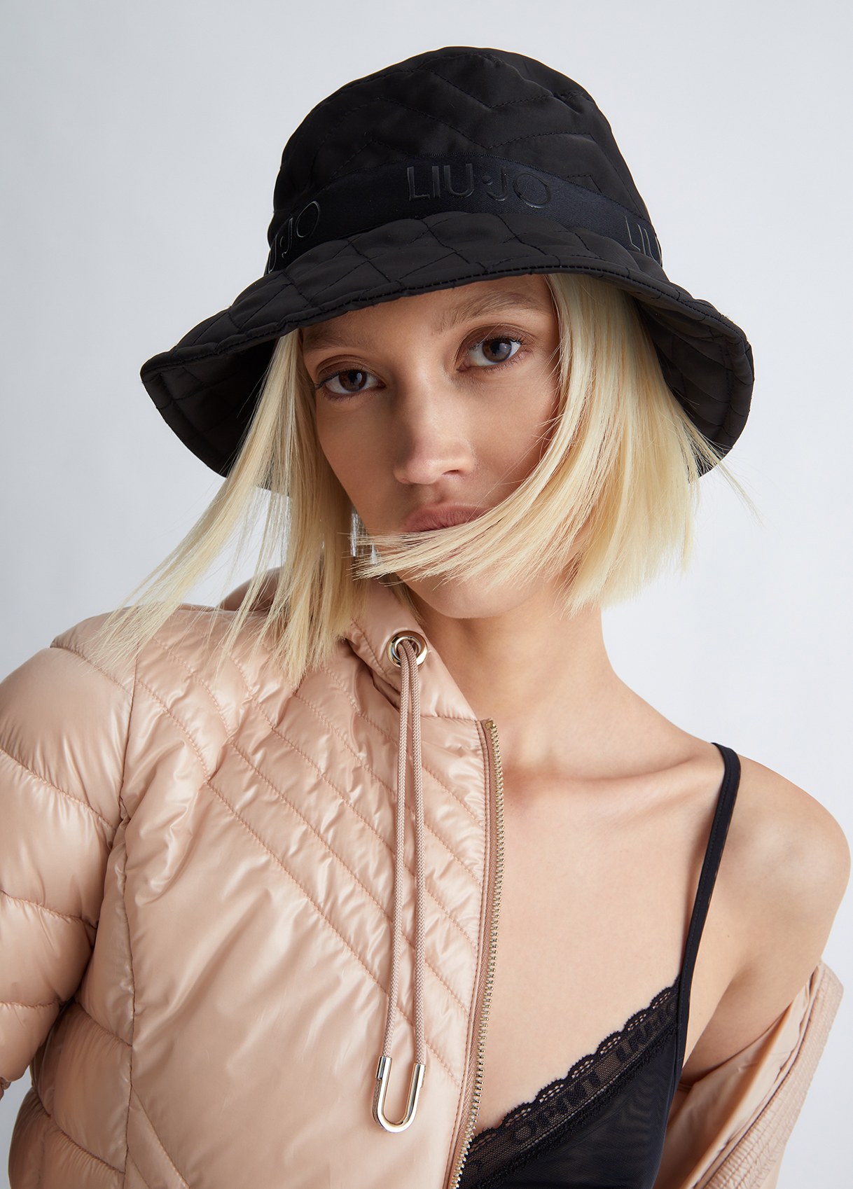 Liujo Chapeau Cloche Écoconçu