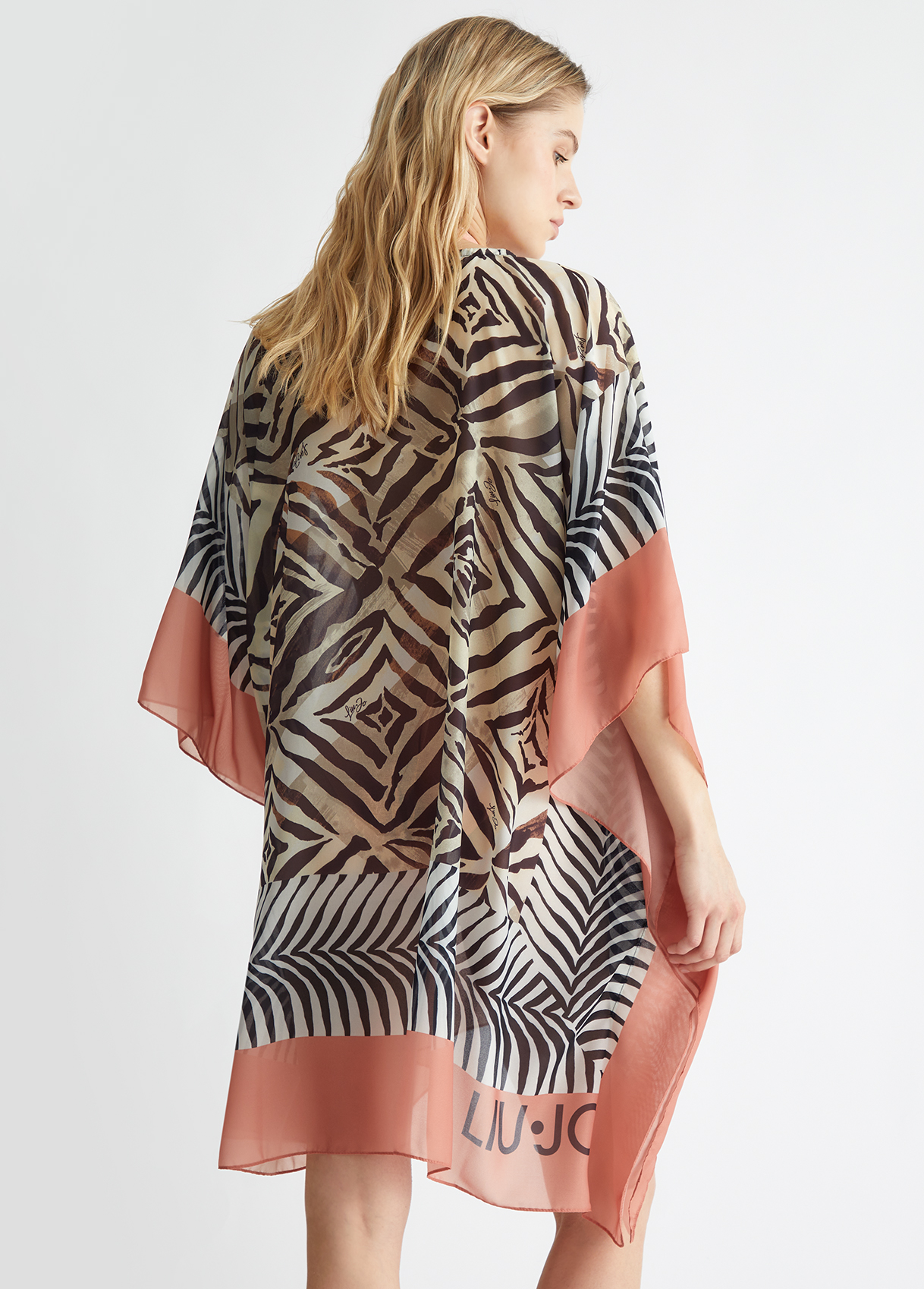 Caftan with striped animal print