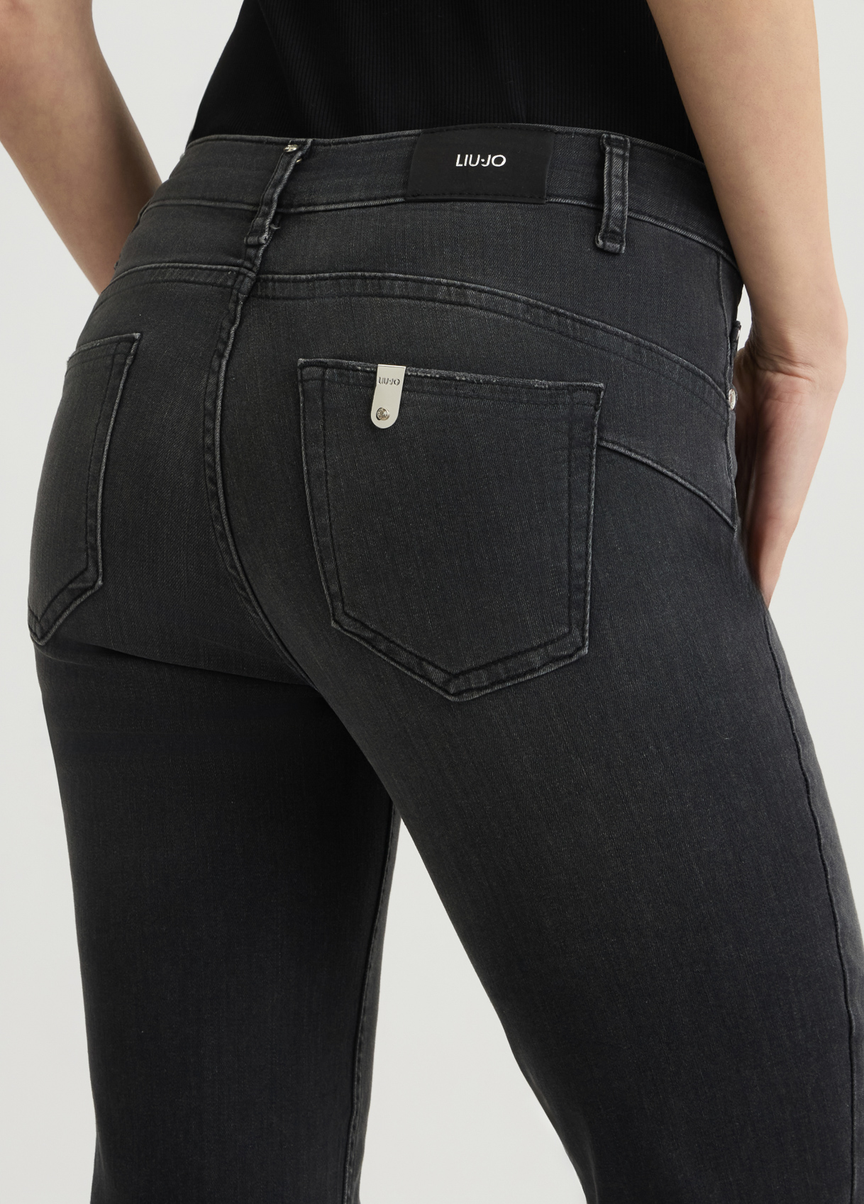 デニム・ジーパン LIU JO Woman Jeans Black UXX037D4811 88256 8055130239112---
