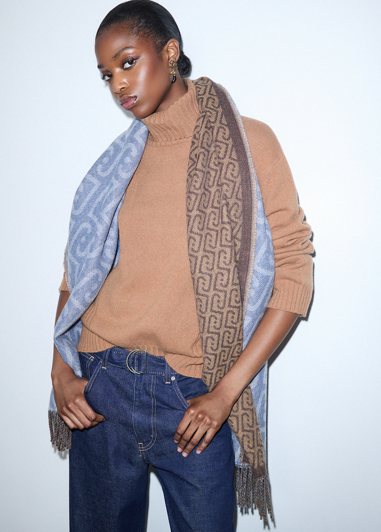Liu Jo Monogram Stole With Fringes