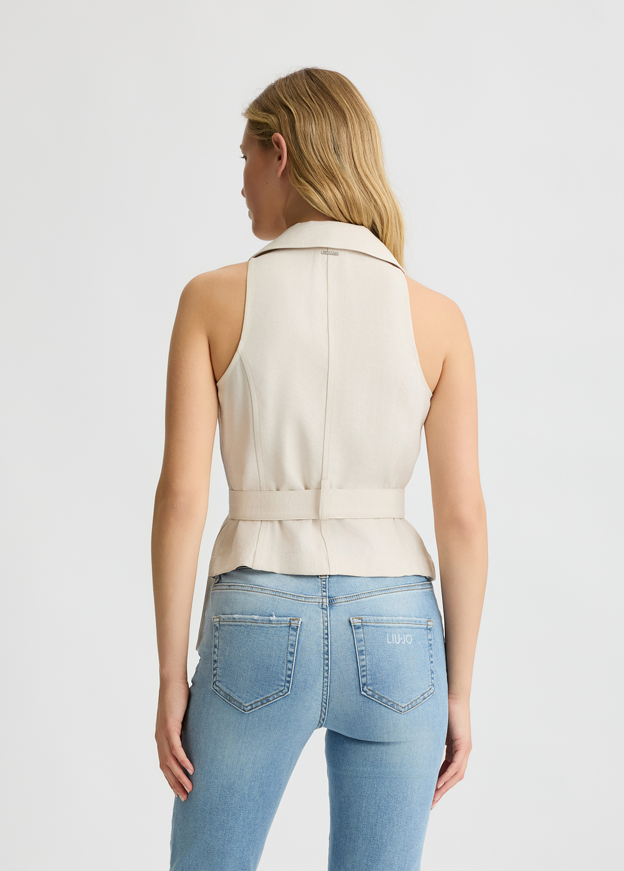 アウターその他 PEUTEREY Woman Waistcoat Beige PED528401181912 802 Double-breasted waistcoat with belt colour beige | Liu Jo