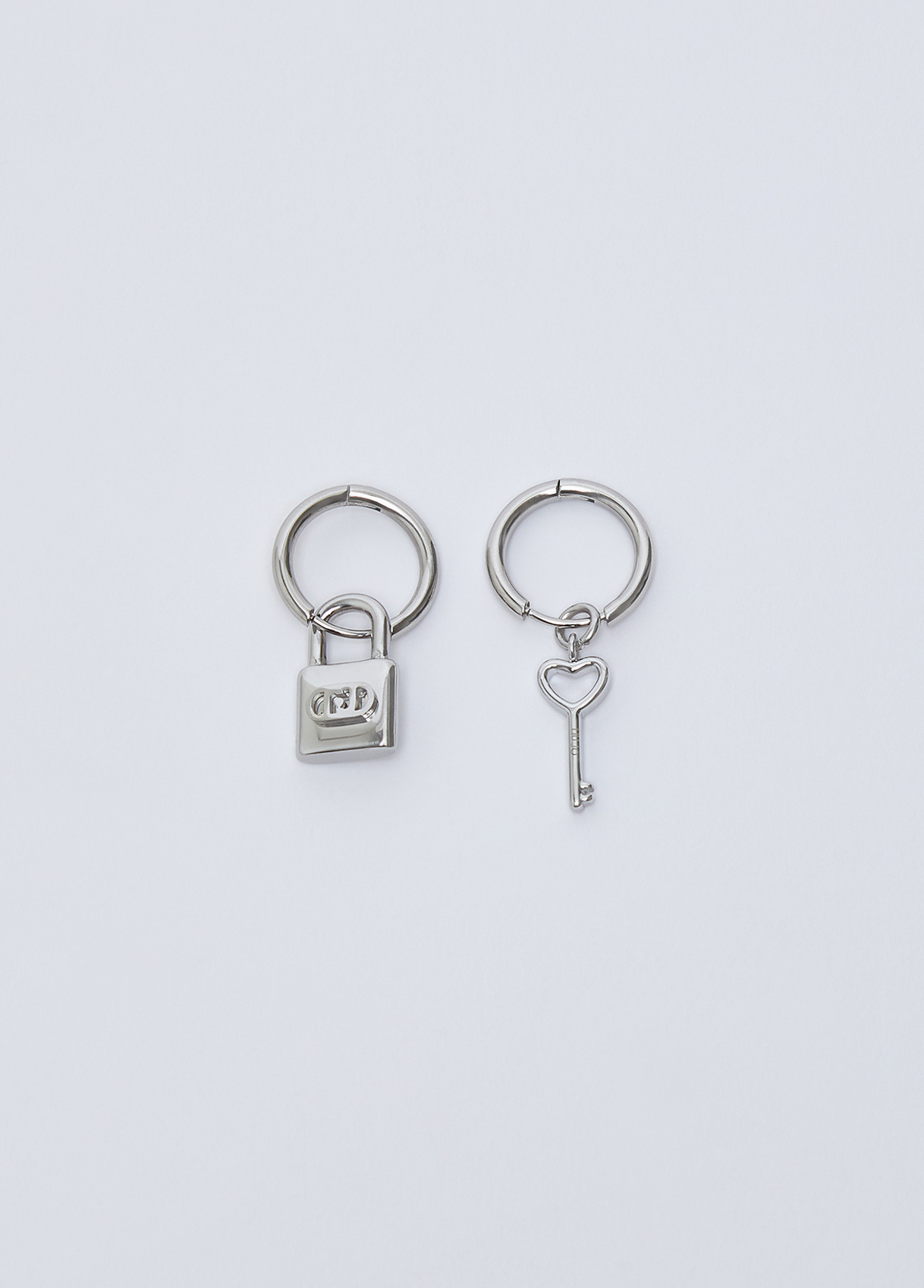 Liu Jo Boucles D'oreilles Avec Cadenas Et Clé Liu Jo Boucles D'oreilles Avec Cadenas Et Clé