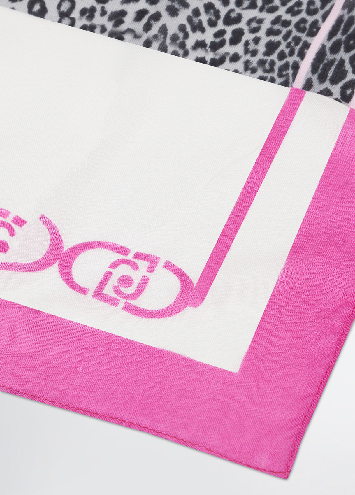 スカーフ LIU JO Woman Neck scarf Multicolor 2A5034T0300 72624 Animal print scarf colour pink | Liu Jo