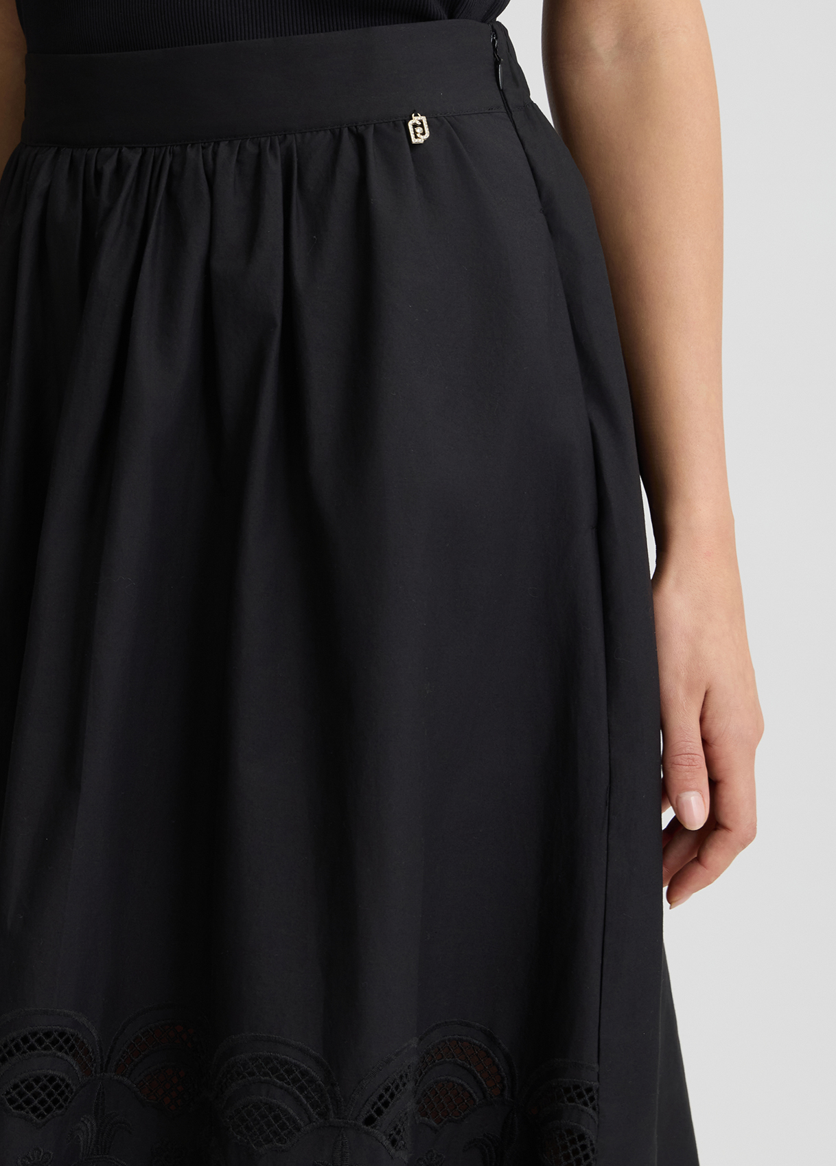 スカート LIU JO COTTON SKIRT WITH EMBROIDERY Embroidered cotton skirt colour black | Liu Jo